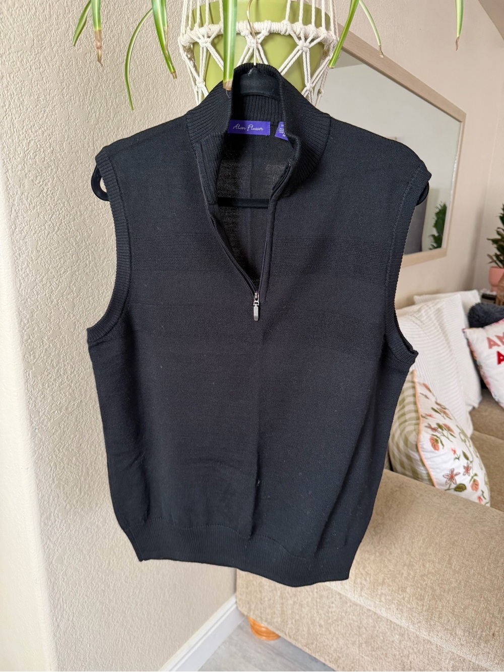 Alan Flusser Black Zip-Neck Knit Vest